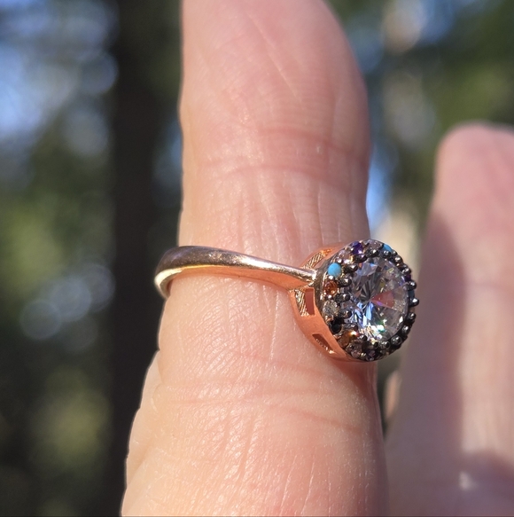 Mixed gemstones surrounding a large white sapphire Sz6 - Picture 6 of 9